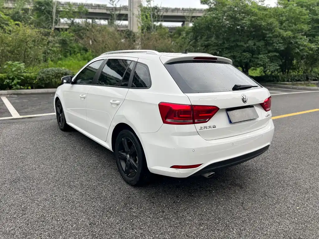 Gran Lavida 1.6 L Auto Style