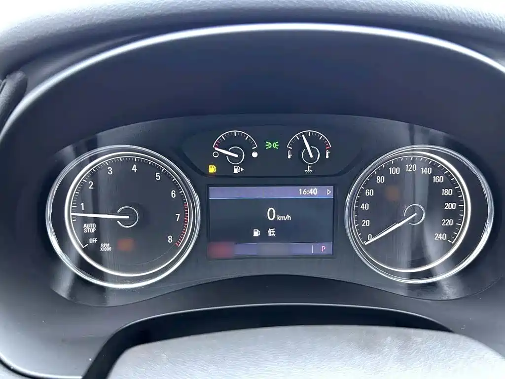 LaCrosse 652 T Luxury