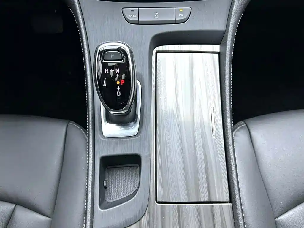 LaCrosse 652 T Luxury