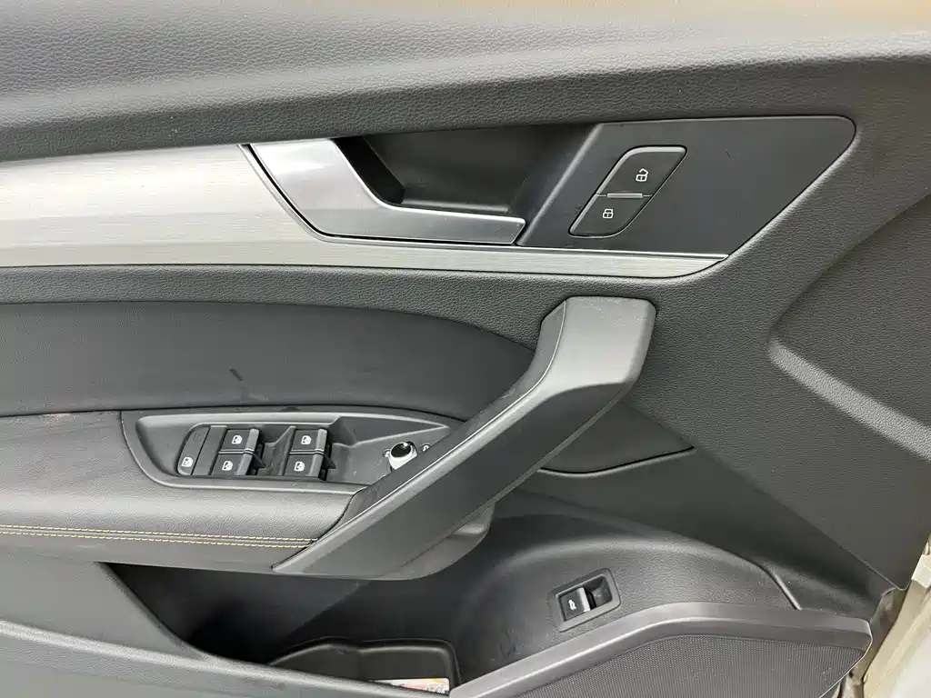 Audi Q5 L 40 TFSI Honor Enjoyment Fashion CN-V