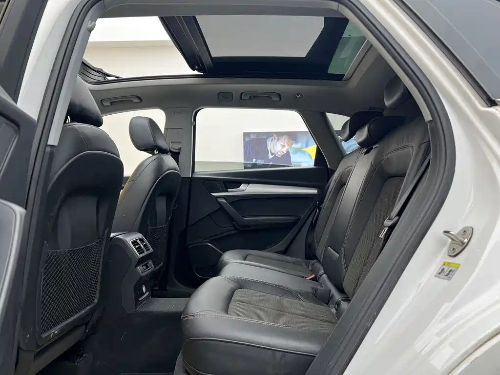 Audi Q5 L 40 TFSI Honor Enjoyment Fashion CN-V
