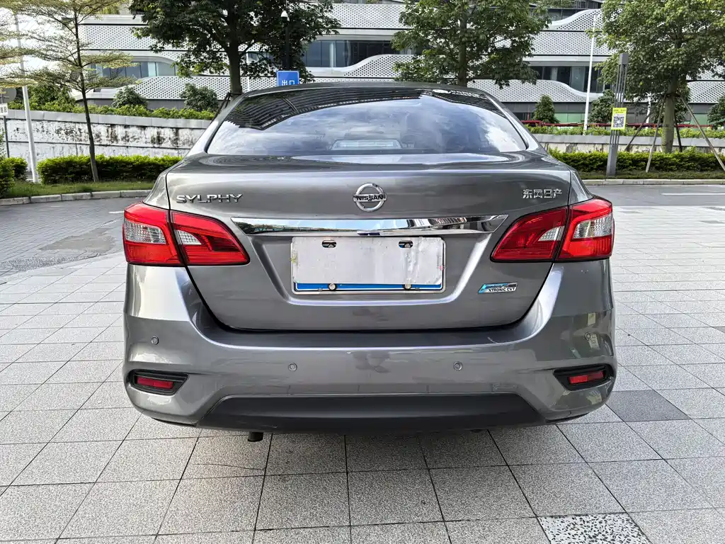 Sylphy 1.6 XV CVT Connected Premium CN-VI