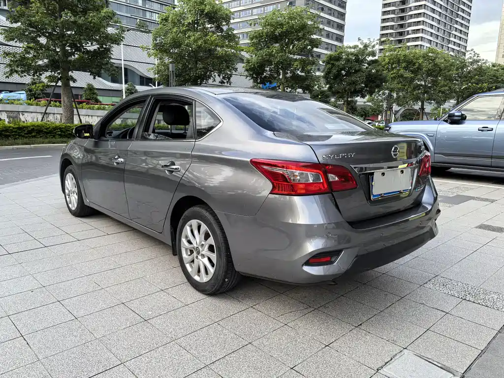 Sylphy 1.6 XV CVT Connected Premium CN-VI