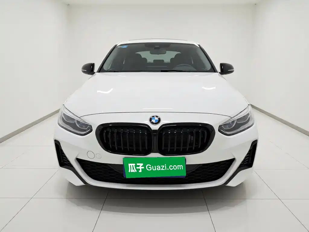 BMW 1 Series Facelift 120 i M Sport Night