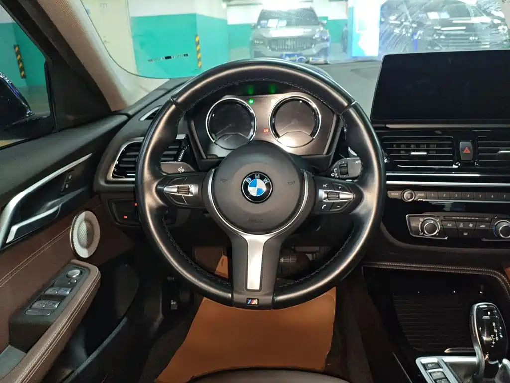 BMW 1 Series Facelift 120 i M Sport Night