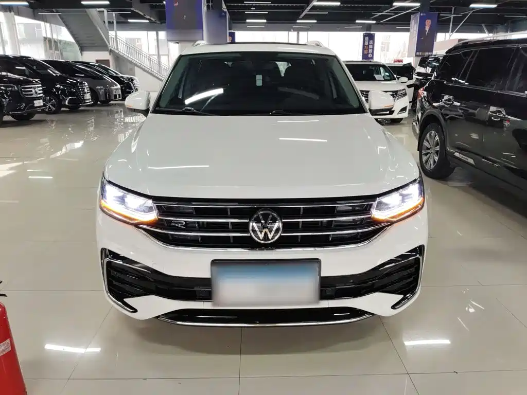 Tiguan L 330 TSI Auto 2 WD R-Line Premium