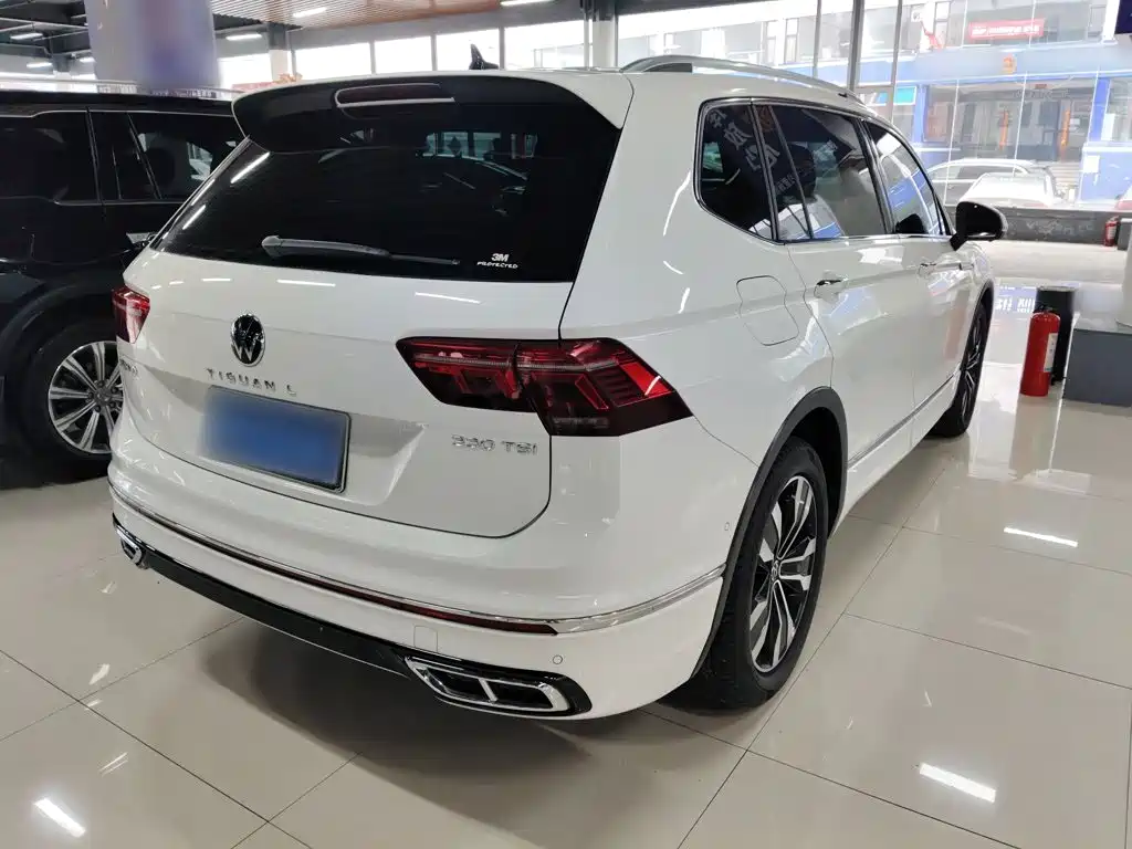 Tiguan L 330 TSI Auto 2 WD R-Line Premium