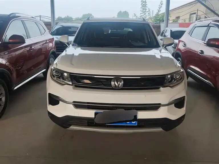 Changan CS35 PLUS 长安CS35 PLUS 2019款 1.6 L 手动智联版
