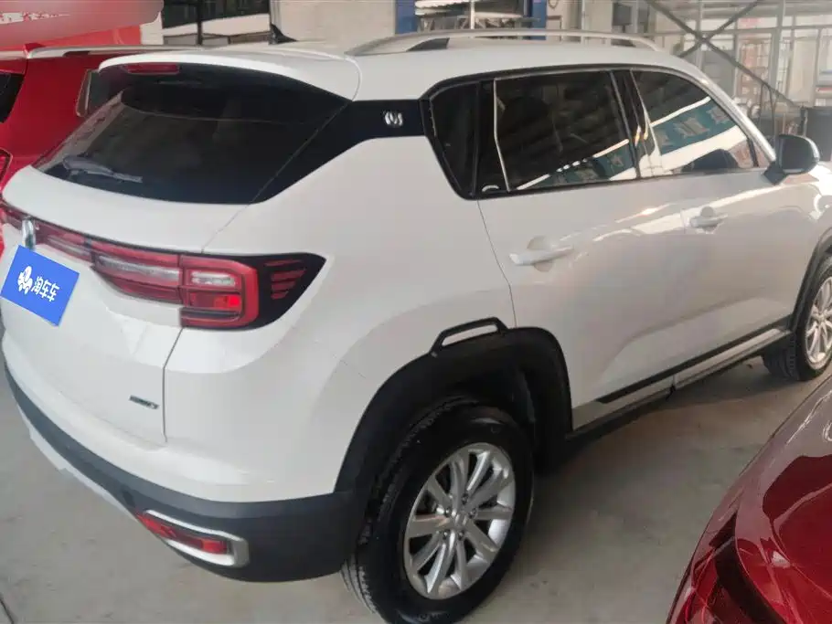 Changan CS35 PLUS 长安CS35 PLUS 2019款 1.6 L 手动智联版