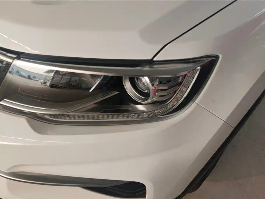 Changan CS35 PLUS 长安CS35 PLUS 2019款 1.6 L 手动智联版