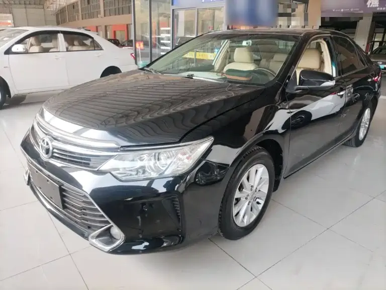 Toyota Camry 2.0 G 10 th Anniversary Commemorative Leading