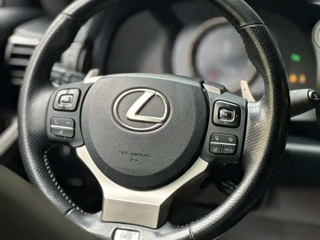 Lexus IS 300 F SPORT