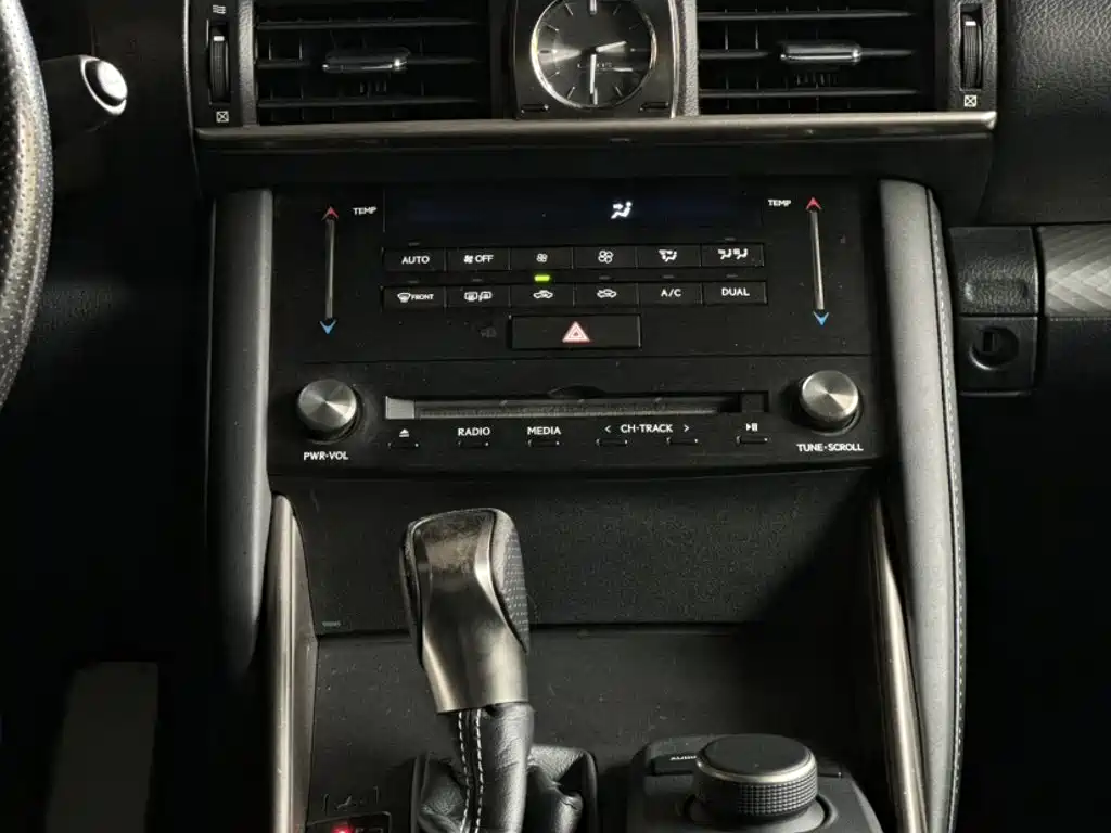 Lexus IS 300 F SPORT