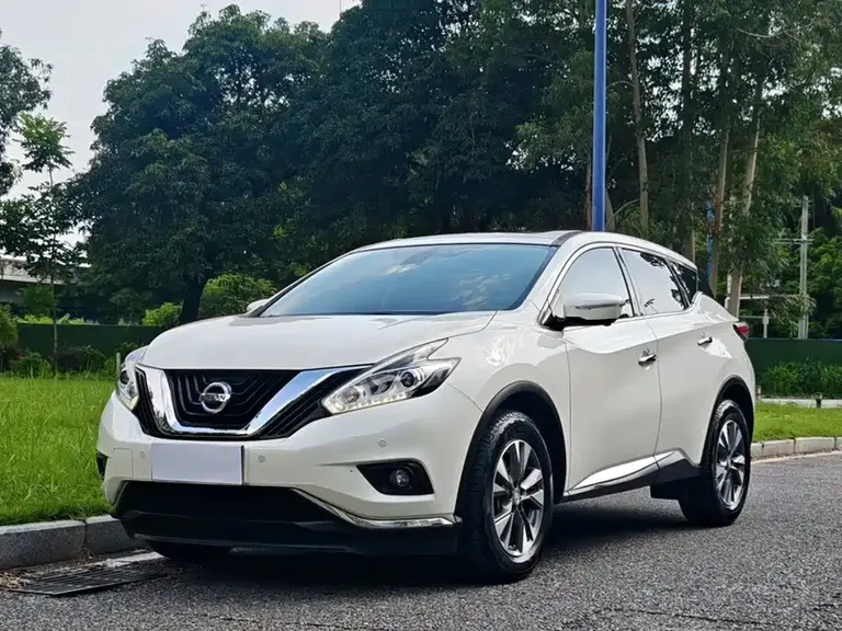 Nissan Murano 2.5 L XL 2 WD Connected Luxury