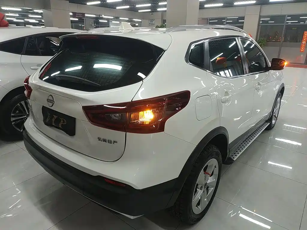 Qashqai Classic 2.0 L CVT XV Comfort