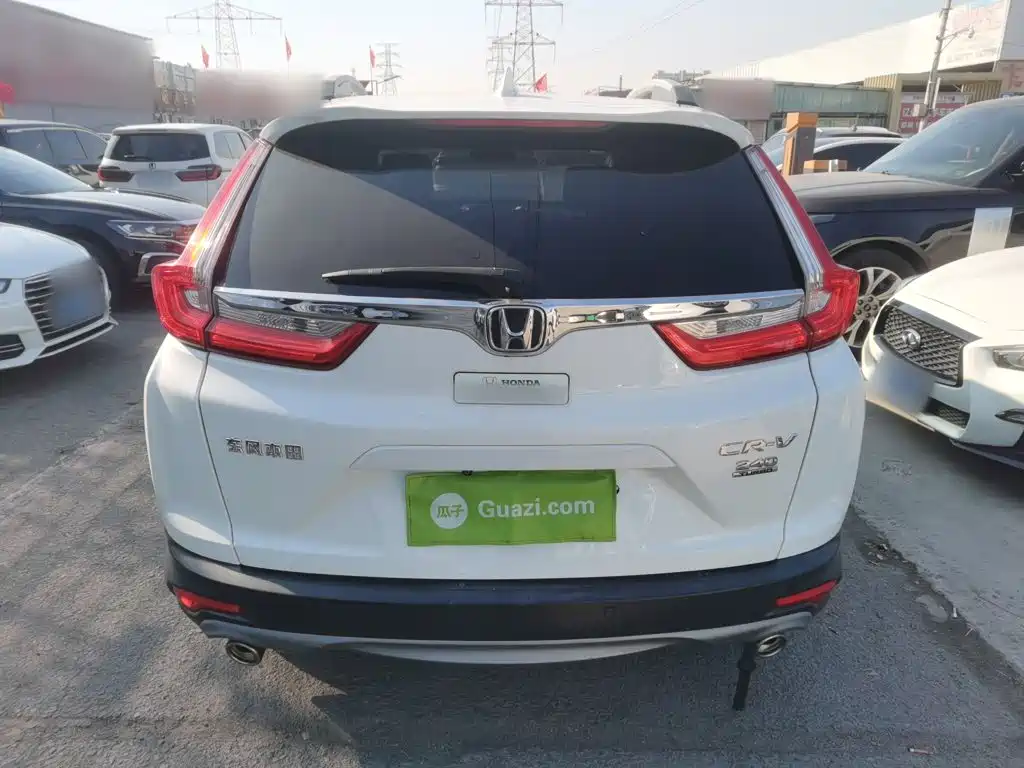 Honda CR-V 240 TURBO CVT 2 WD Urban