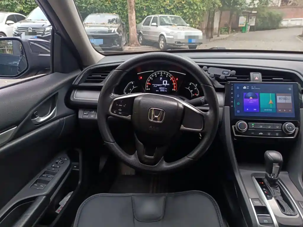 Civic 180 TURBO CVT Comfort