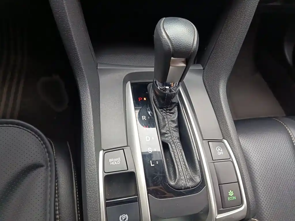 Civic 180 TURBO CVT Comfort