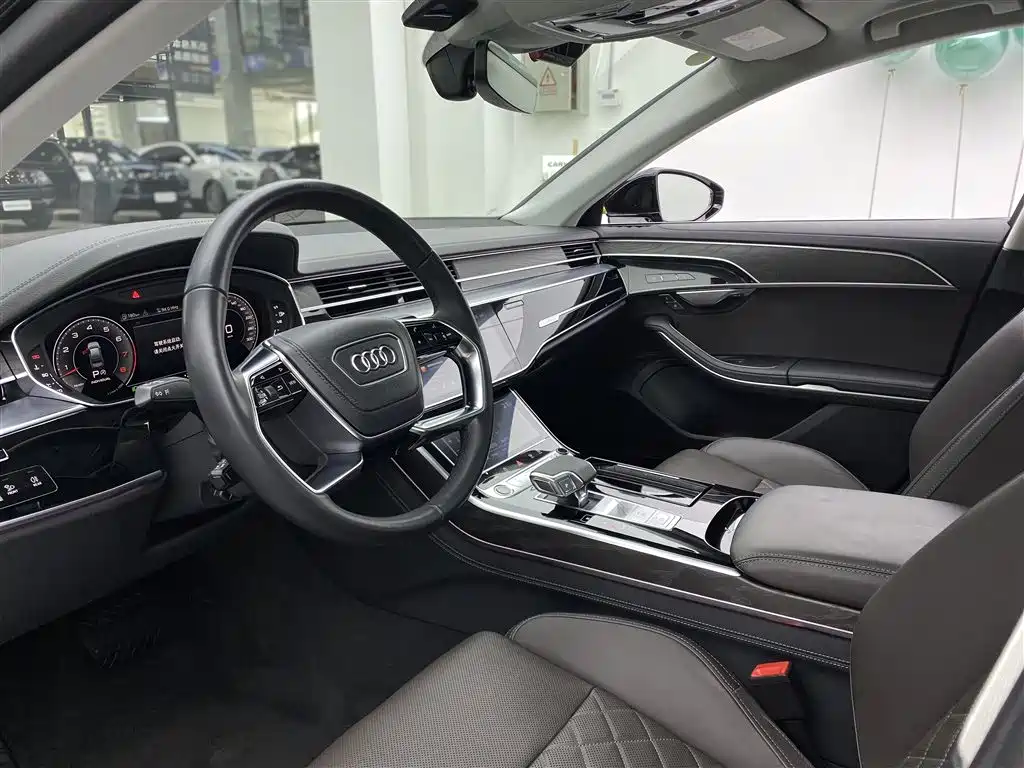 Audi A8 A8 L 50 TFSI quattro Select