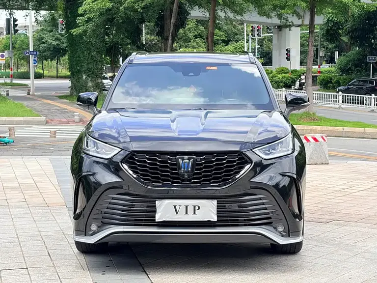 Toyota Crown Kluger 2.5 L HEV 4 WD Distinguished