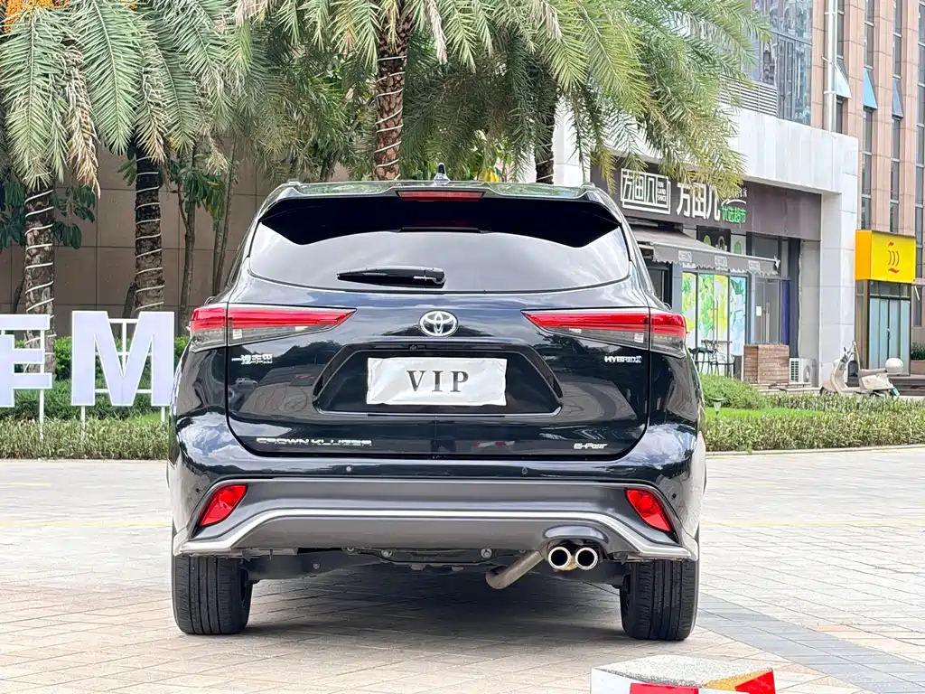 Crown Kluger 2.5 L HEV 4 WD Distinguished