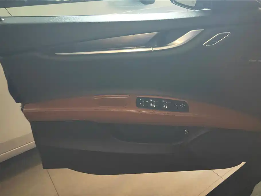 Ghibli 3.0 T Standard