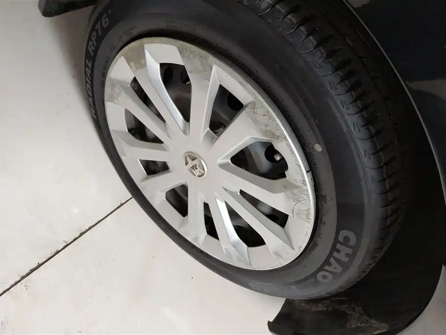 Venucia D60 启辰D60 2019款 十万荣耀 1.6 L Entry 手动辰尚版 国VI