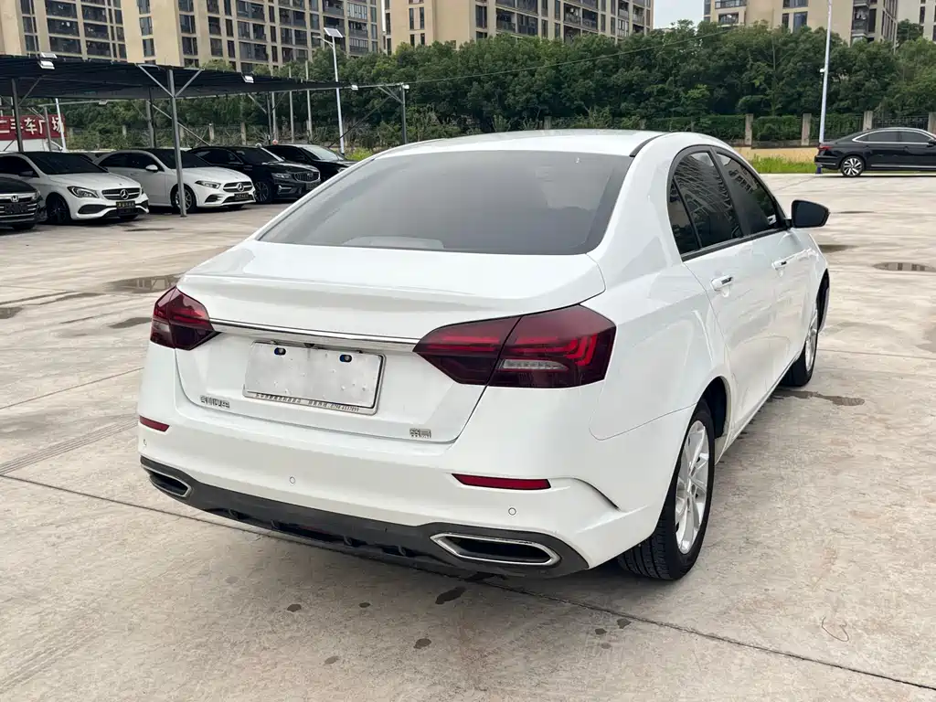 Emgrand UP 1.5 L CVT Upward