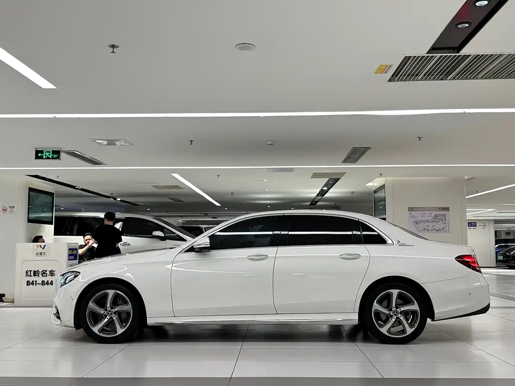 Mercedes-Benz E-Class Facelift E 300 L Sport Fashion