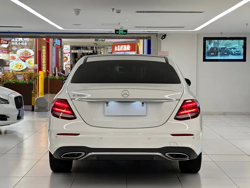 Mercedes-Benz E-Class Facelift E 300 L Sport Fashion