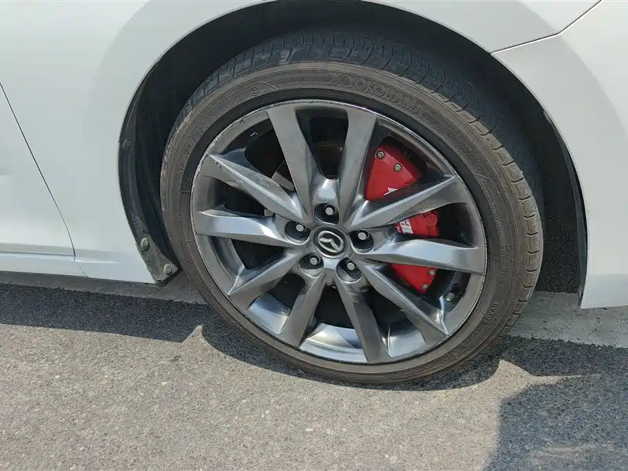 Mazda 3 Axela Hatchback 2.0 L Auto Luxury CN-V
