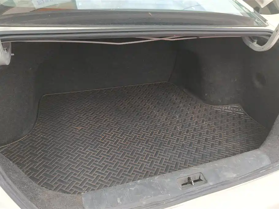 Sylphy 1.6 L XL CVT Joy