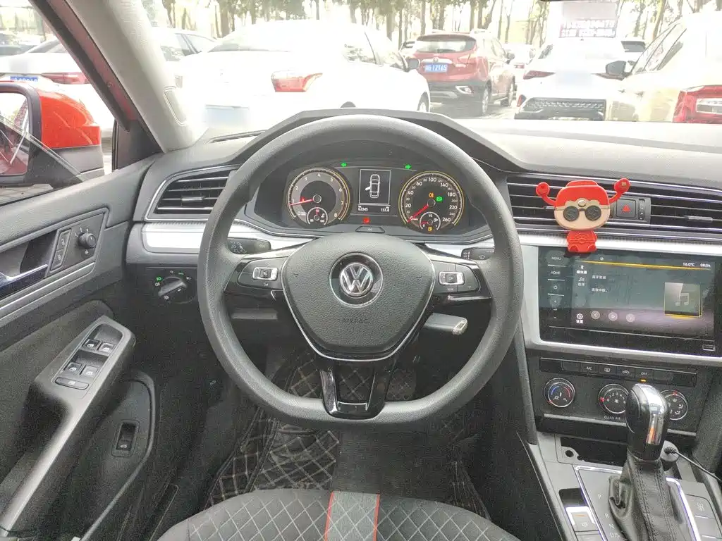 Lamando 230 TSI DSG Style