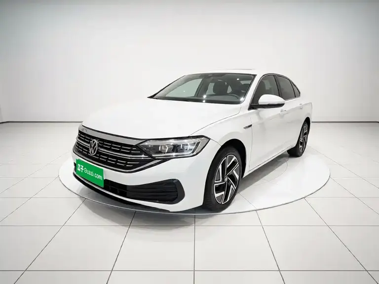 Volkswagen Sagitar 200 TSI DSG Transcend