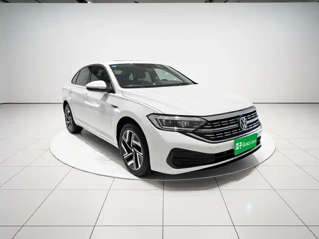 Sagitar 200 TSI DSG Transcend