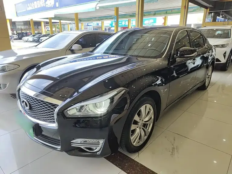 Infiniti Q70 Q70 L 2.0 T Elite