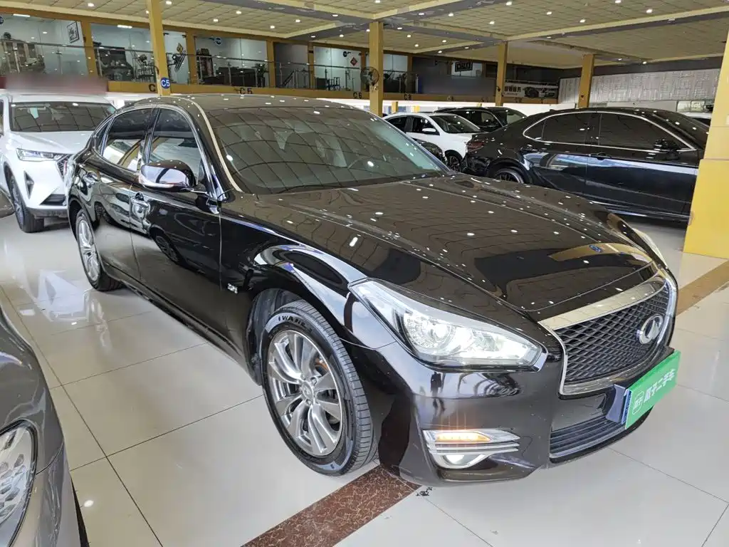 Infiniti Q70 Q70 L 2.0 T Elite