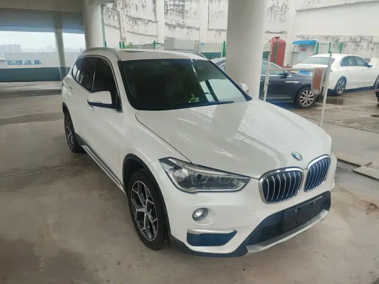 BMW X1 sDrive18 Li Premium