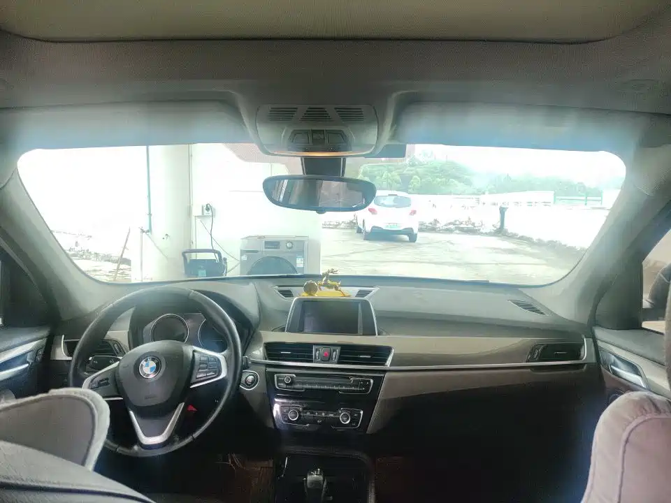 BMW X1 sDrive18 Li Premium