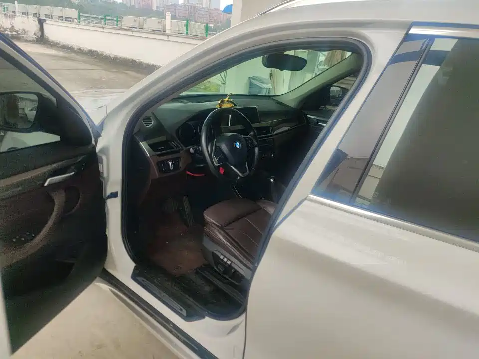BMW X1 sDrive18 Li Premium