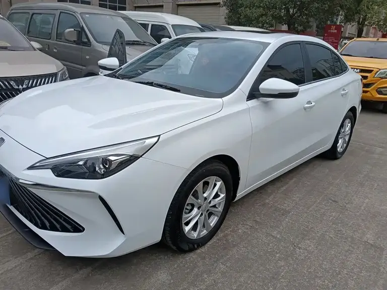 Roewe i5 1.5 L CVT Luxury