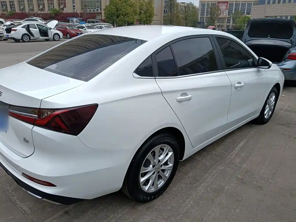 Roewe i5 1.5 L CVT Luxury