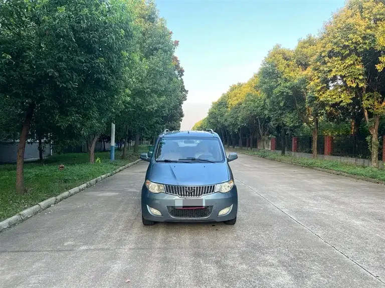 Wuling Hongguang 五菱宏光 2013款 1.5 L 豪华型