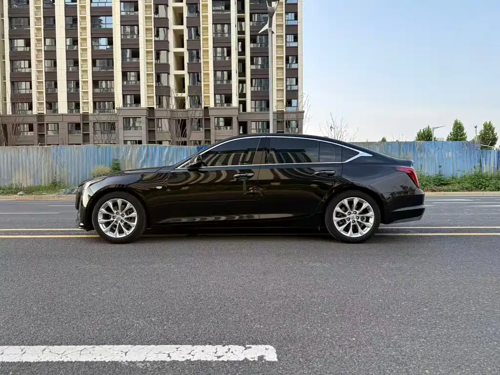 Cadillac CT5 28 T Luxury (Standard)