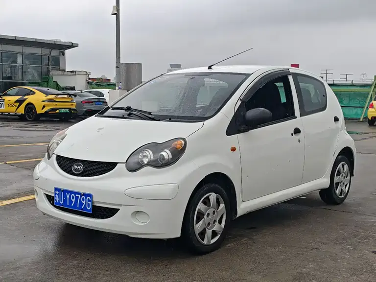 BYD F0 1.0 L AMT Xuan Cool