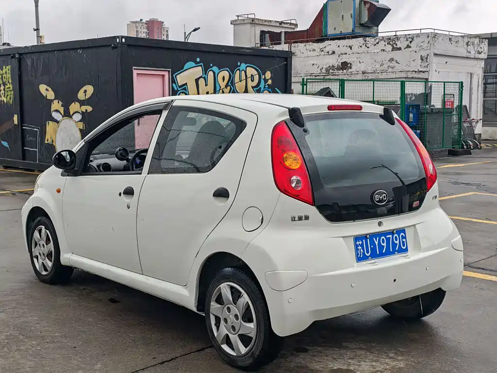 BYD F0 1.0 L AMT Xuan Cool