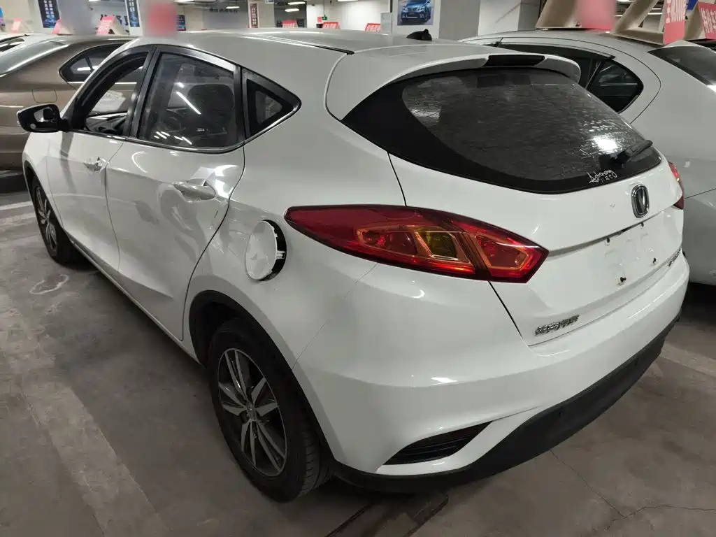 Eado XT 1.6 L Manual Handsome Cool CN-V