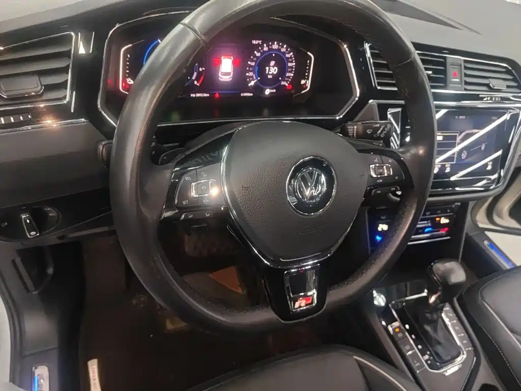 Tiguan L NEV 途观L插电混动 2020款 430 PHEV 插电混动旗舰版