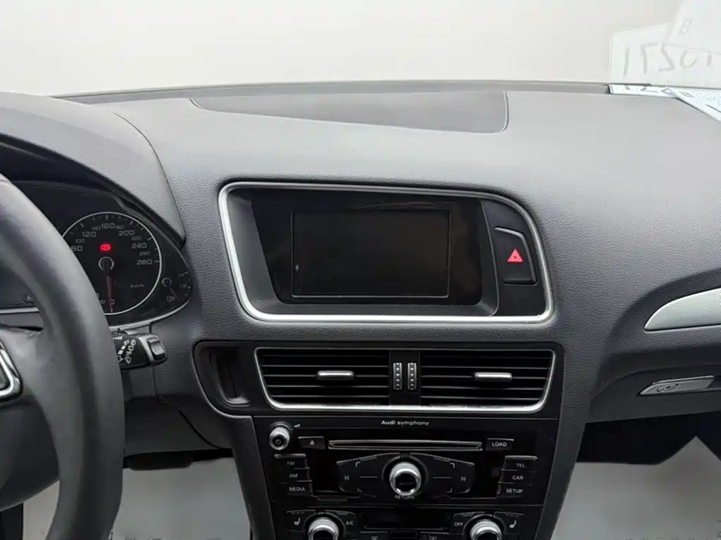Audi Q5 Plus 40 TFSI Tech