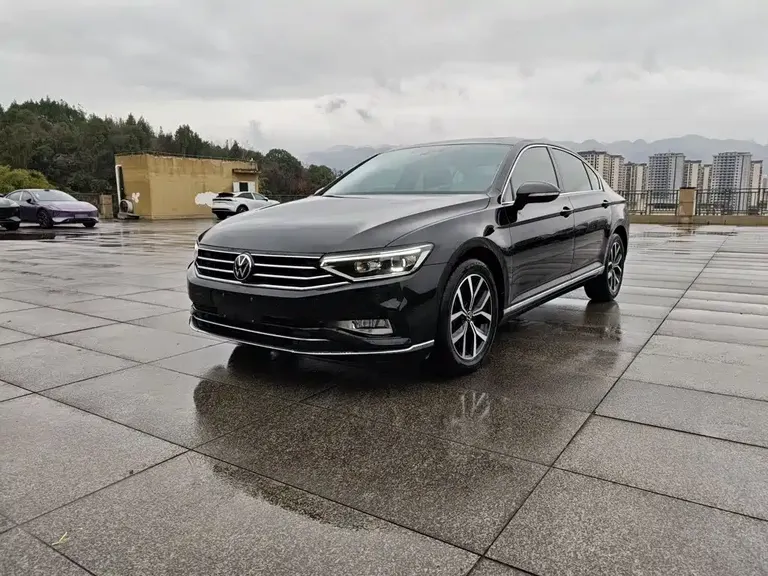 Volkswagen Magotan 330 TSI DSG Leading